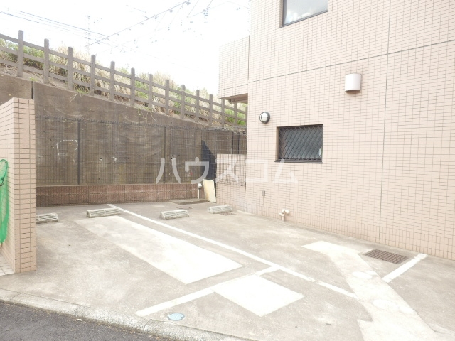 21/30 駐車場
