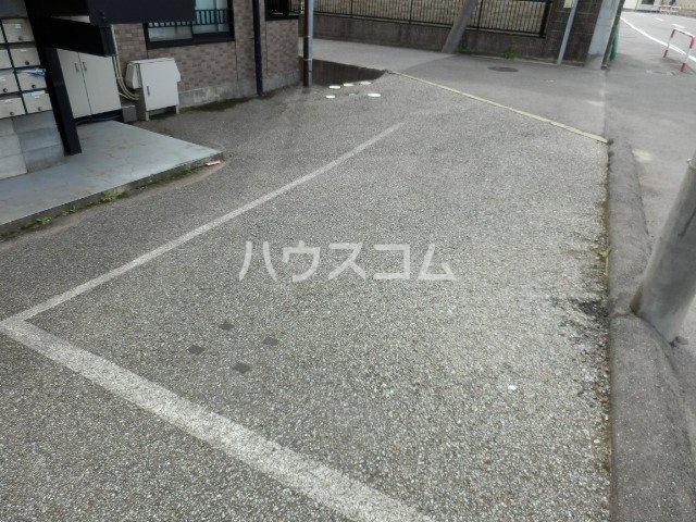 2/10 駐車場