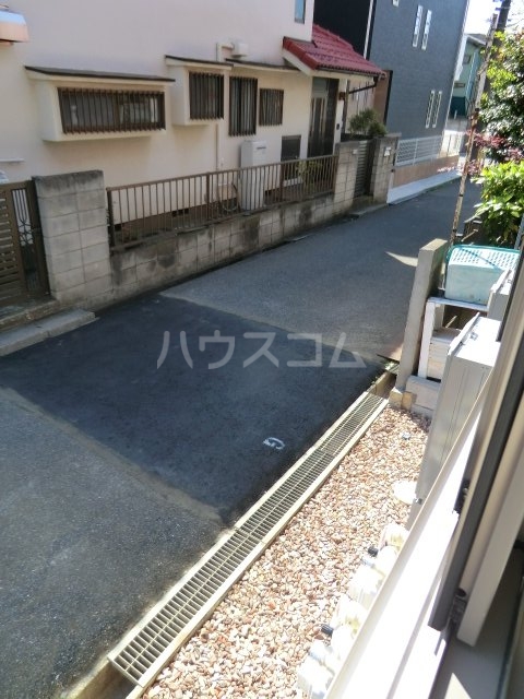 22/27 駐車場