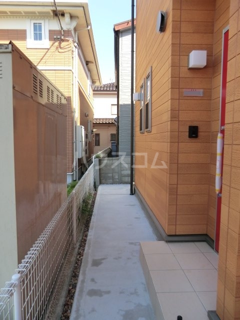 21/26 エントランス