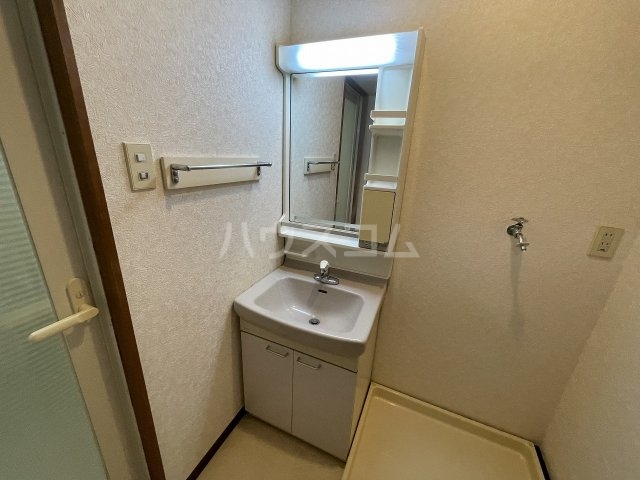 13/30 洗面