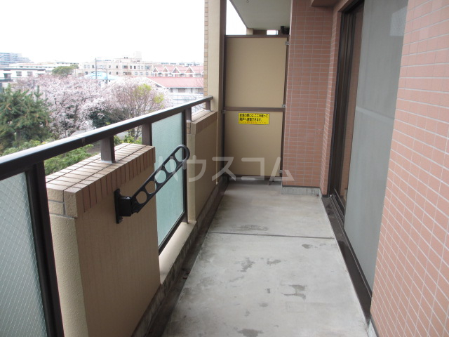 25/30 バルコニー