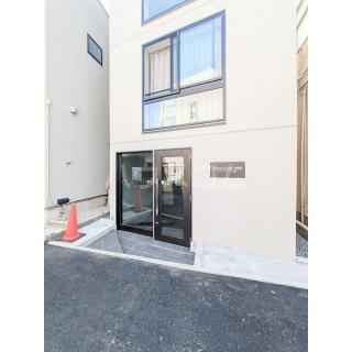 23/24 エントランス