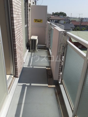 18/28 バルコニー