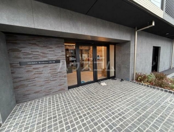 17/18 エントランス