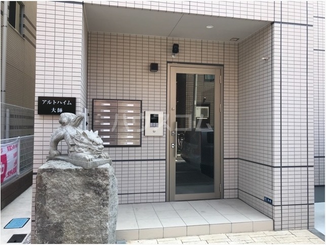 20/23 エントランス