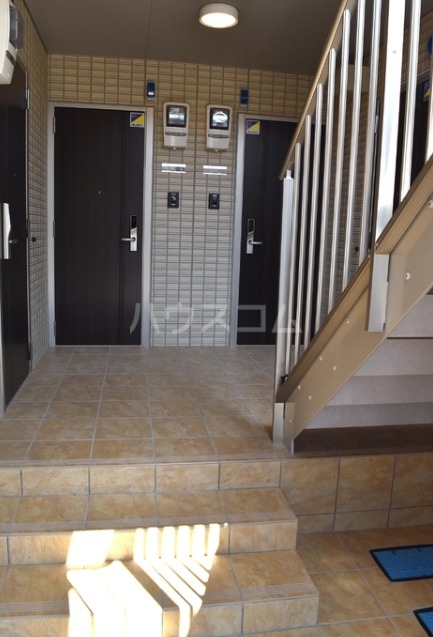 20/28 エントランス