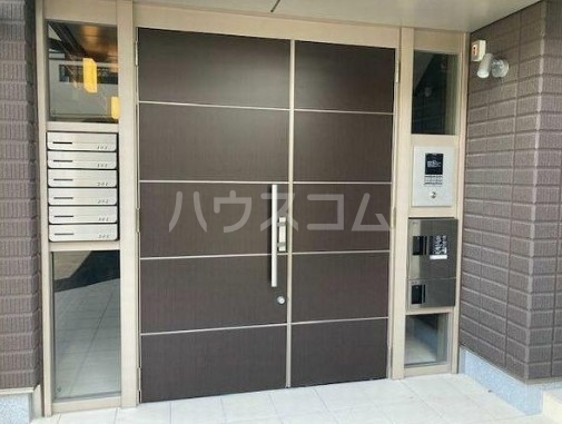 14/20 エントランス