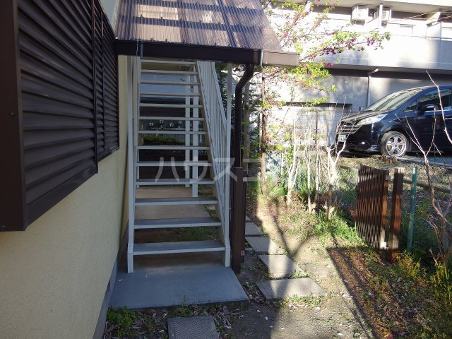 21/28 エントランス