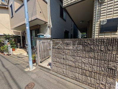 15/18 エントランス