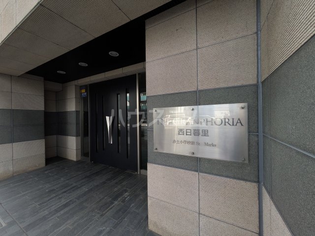 25/25 エントランス