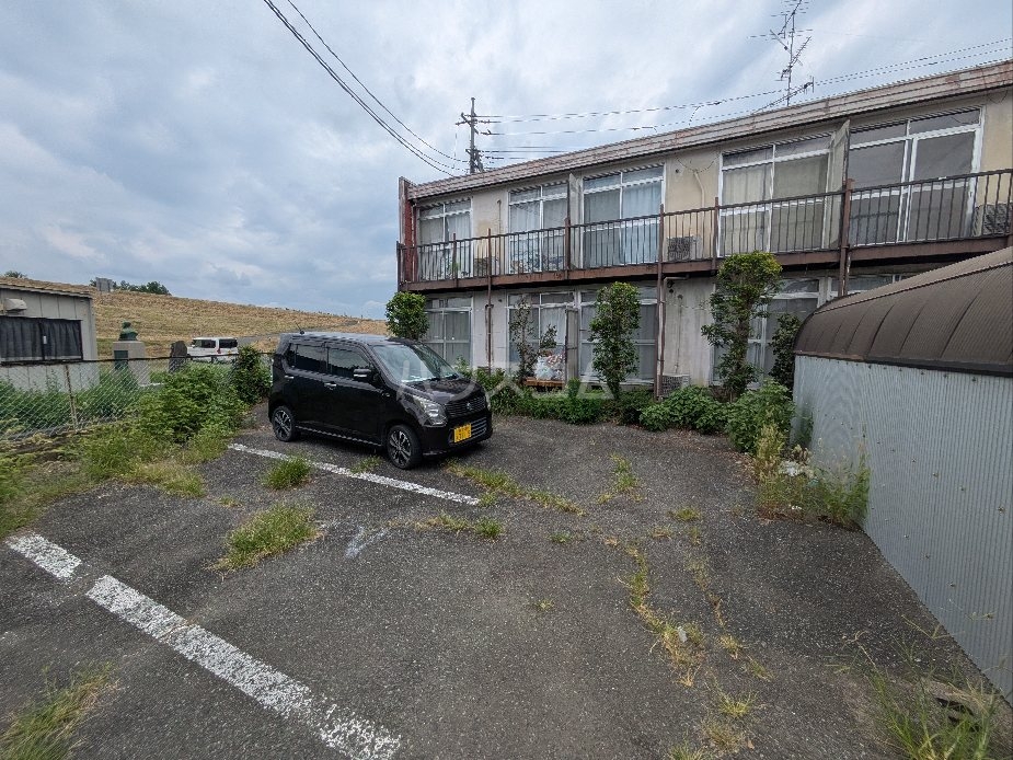 22/30 駐車場