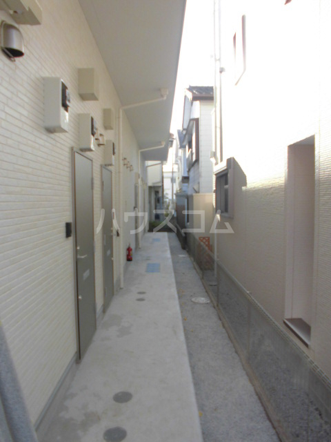 25/30 エントランス