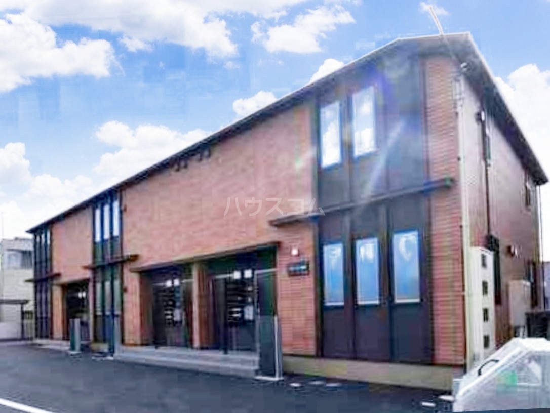 18/27 エントランス