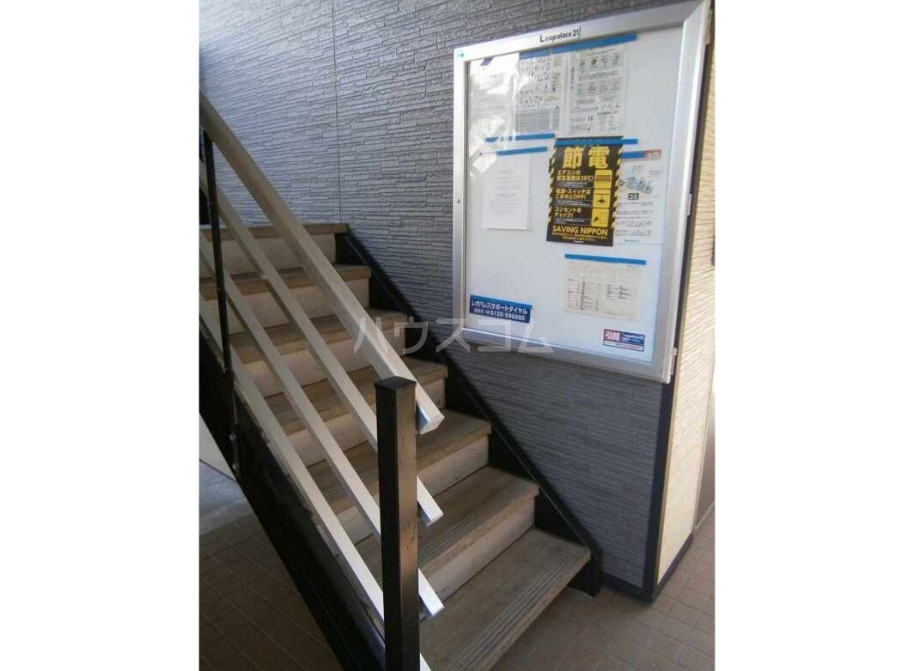 19/22 エントランス