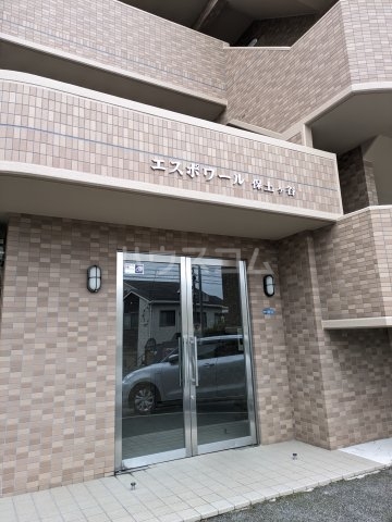 2/4 エントランス