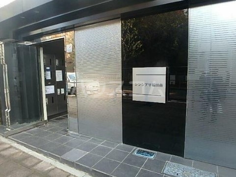 15/23 エントランス