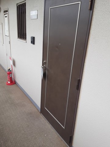 26/29 エントランス