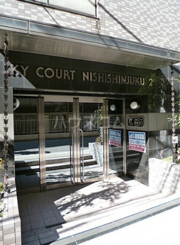 16/18 エントランス