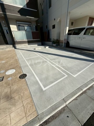 21/27 駐車場