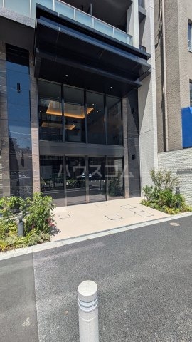 25/30 エントランス