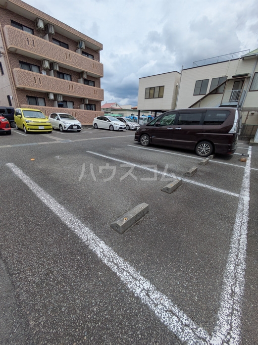 19/23 駐車場