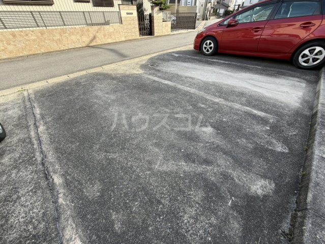 23/25 駐車場