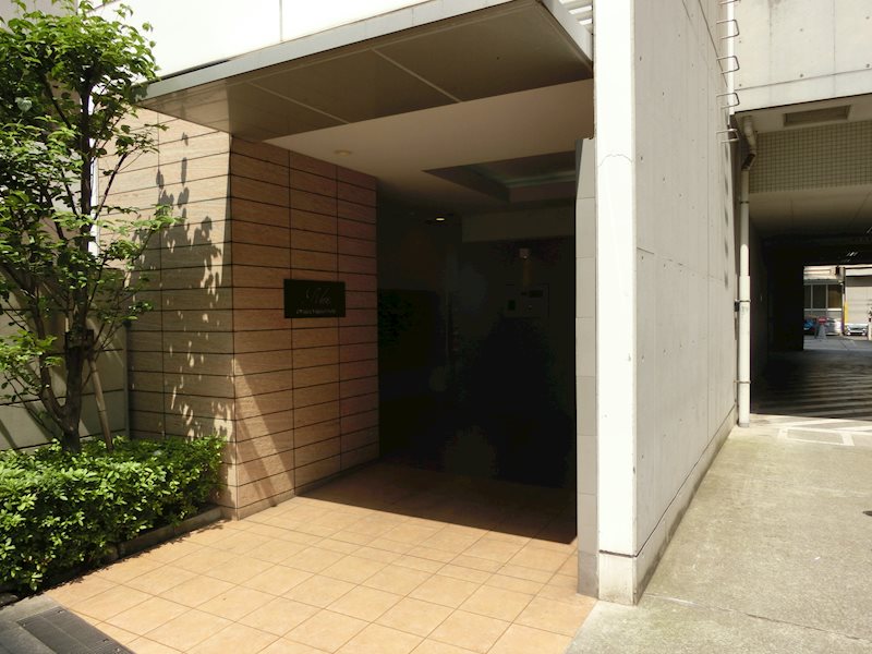 25/30 エントランス