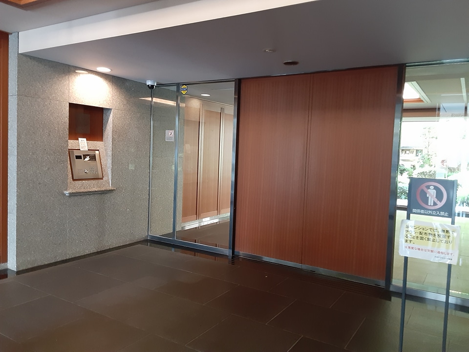 15/18 エントランス