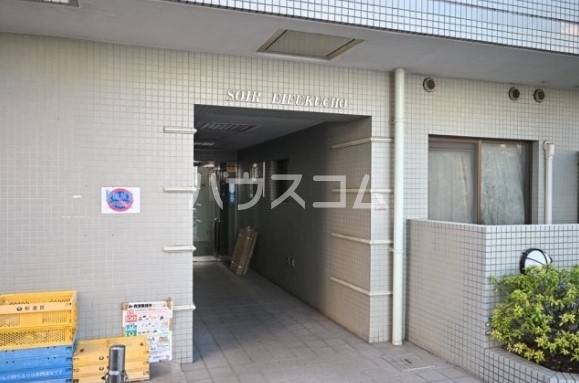 14/22 エントランス