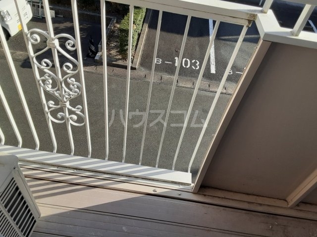 16/27 バルコニー