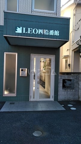 24/30 エントランス