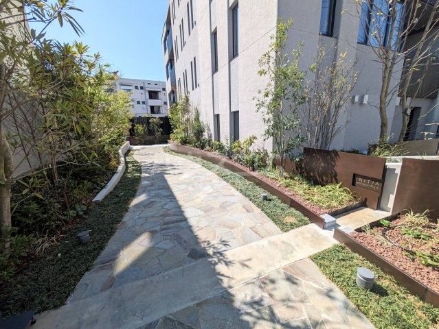 29/30 エントランス