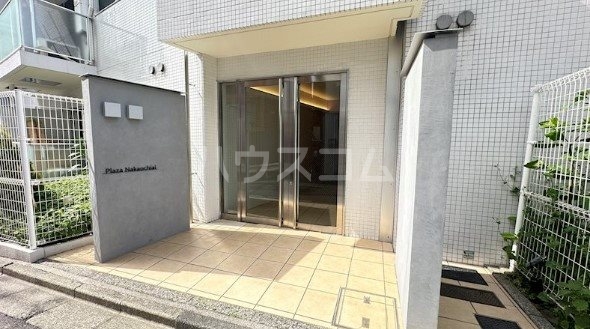 15/19 エントランス