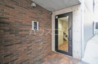 14/17 エントランス