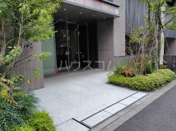 16/26 エントランス