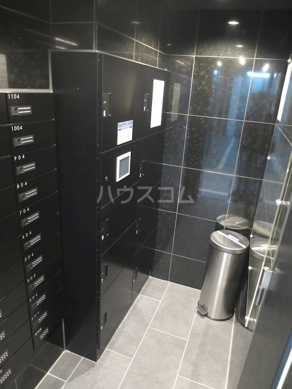 2/4 エントランス