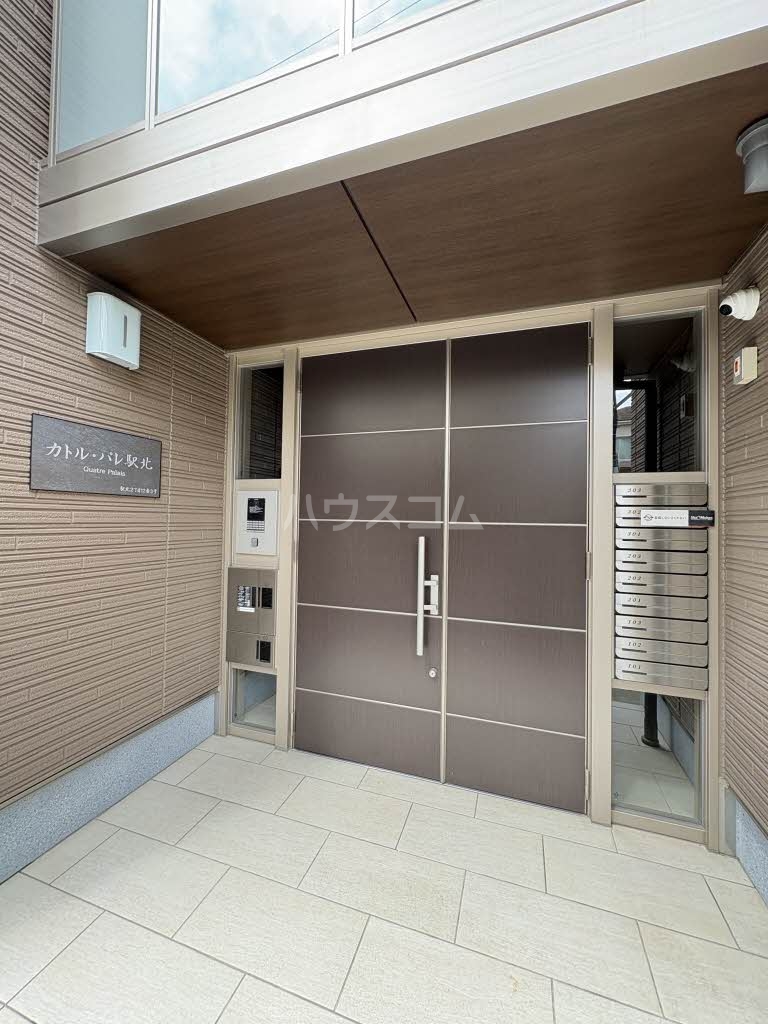 21/23 エントランス