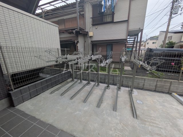 27/30 駐車場