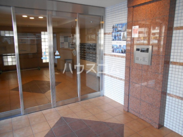 20/30 エントランス