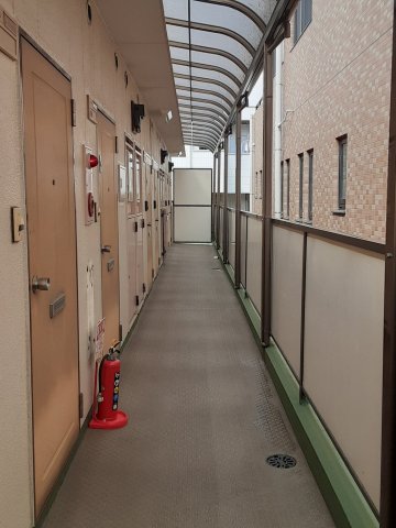 2/4 エントランス