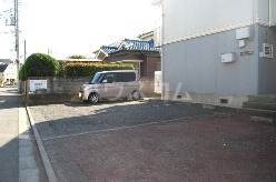 21/26 駐車場