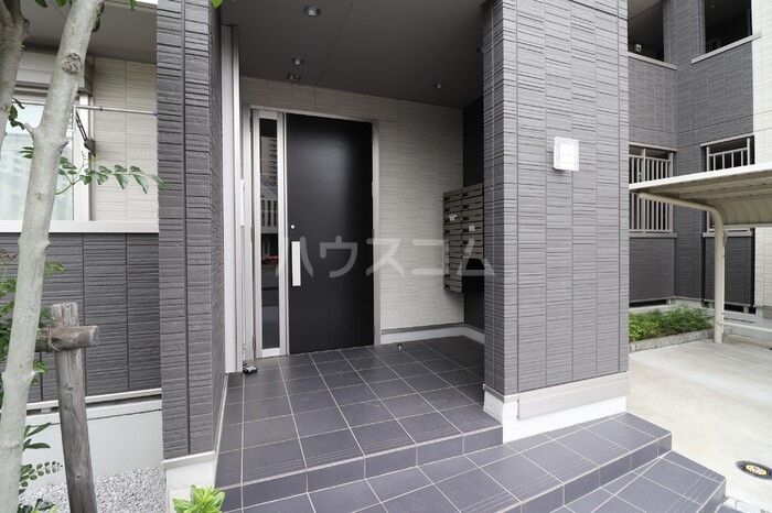 14/23 エントランス