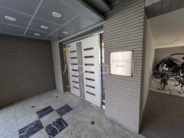 29/30 エントランス