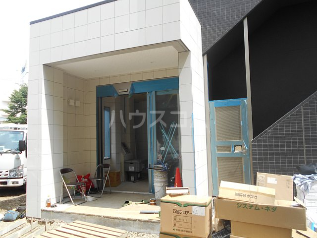 20/23 エントランス