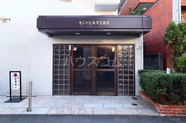 23/30 エントランス