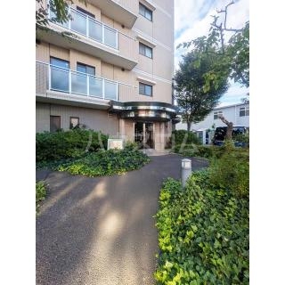 13/20 エントランス