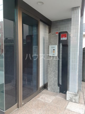 23/29 エントランス