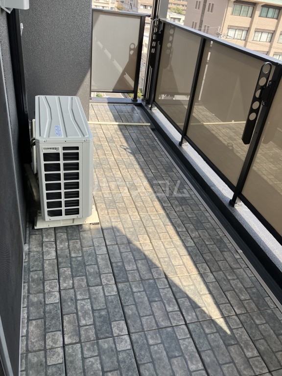 13/21 バルコニー