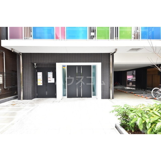 14/18 エントランス